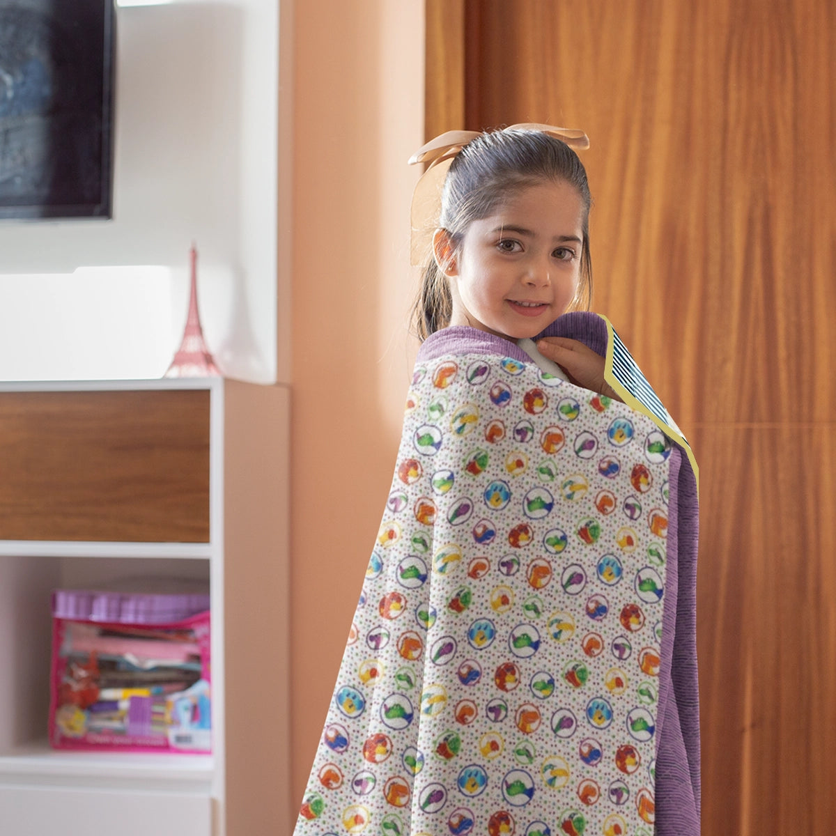 BABY QUILT: White Multicolor Dinos