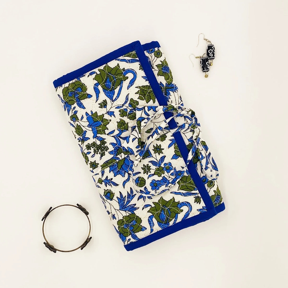 Buttercup Jewellery Pouch: Blue Green Floral