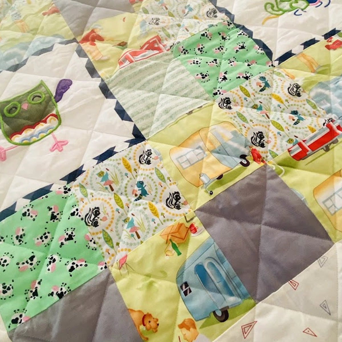 Baby Quilt: Embroidery- White & Green Owl and Cat